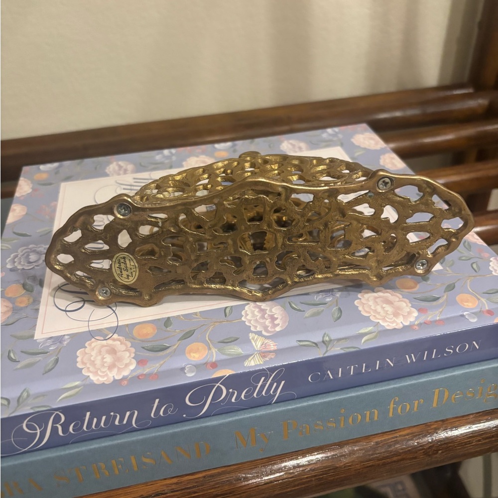 Andrea by Sadek Vintage Brass Letter/Napkin Holder or Bookend - Picture 6 of 8